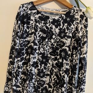 NWOT Old Navy crewneck sweater